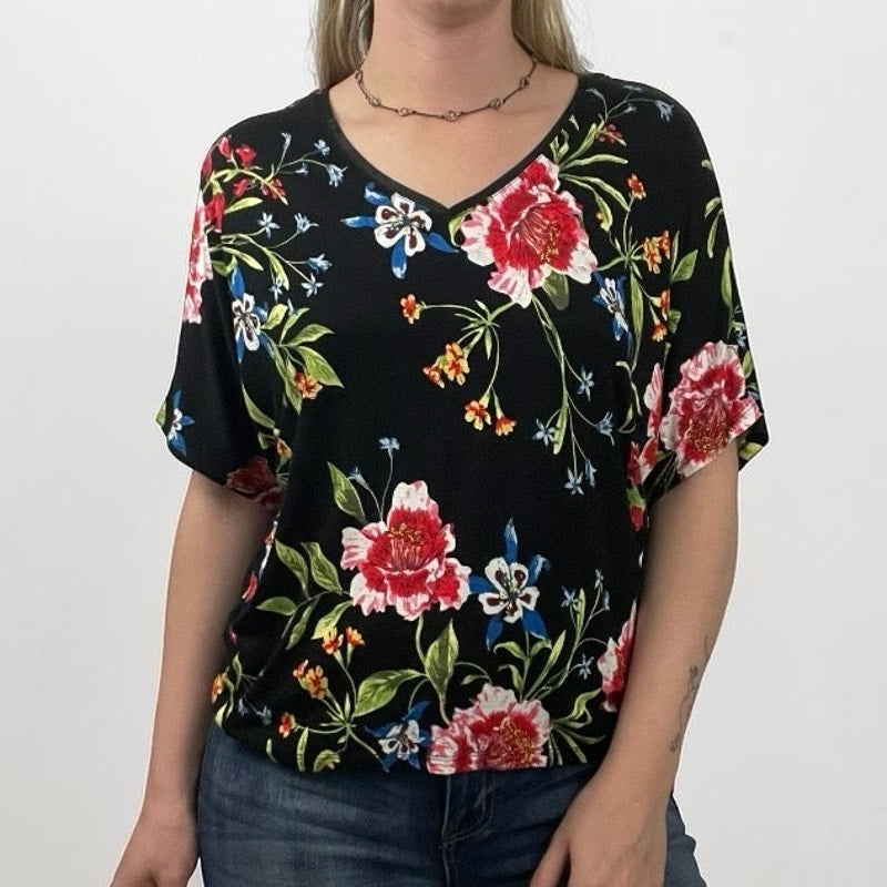 Carmen Marc Valvo Black Floral V-Neck Blouse