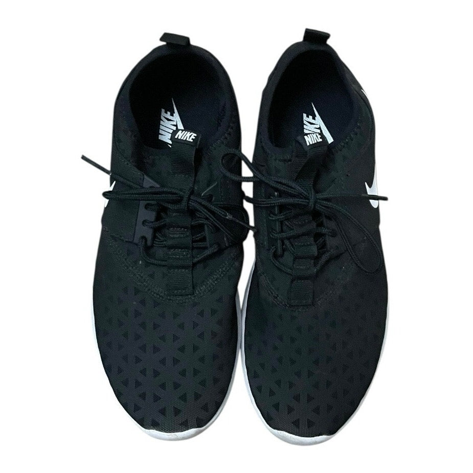 Nike Black & White Active Lace Up Lightweight Running Sneakers