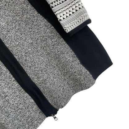 Title Nine Black & White Geometric Print Zip Up Sweater Jacket