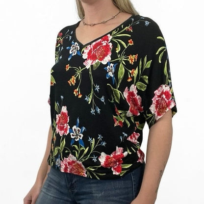 Carmen Marc Valvo Black Floral V-Neck Blouse