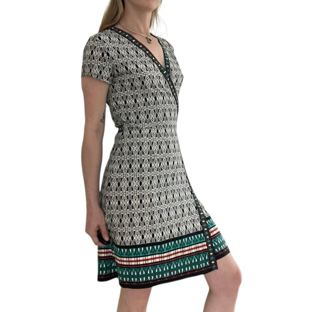 Max Studio Black & White Geometric Teal Trim V-Neck Mini Tie Back Wrap Dress