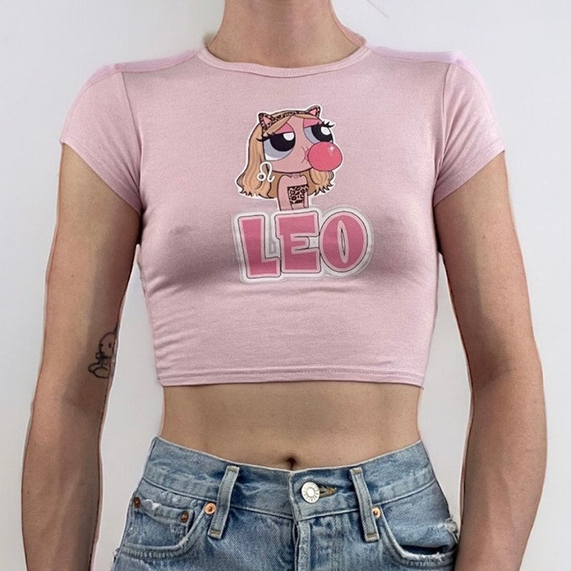 Soft Light Pink Leo Y2K Graphic Short Sleeve Cropped Baby Tee