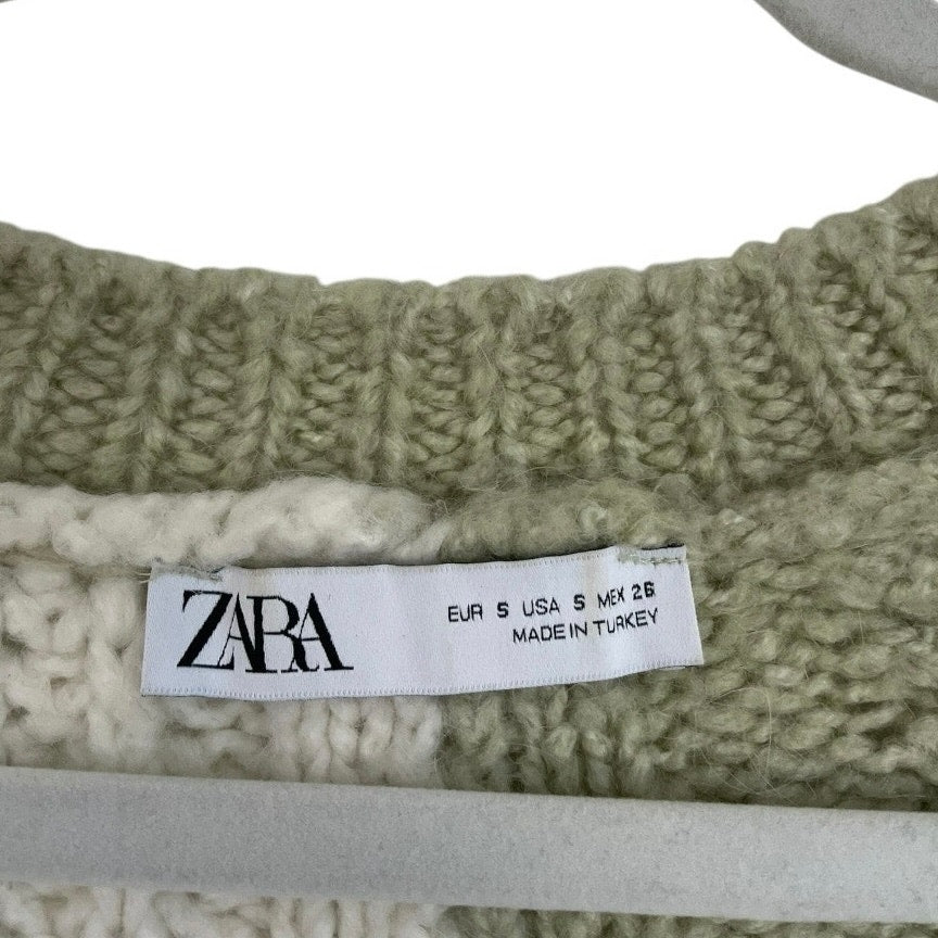 Zara Green & White Color Block Chunky Knit V-Neck Sweater